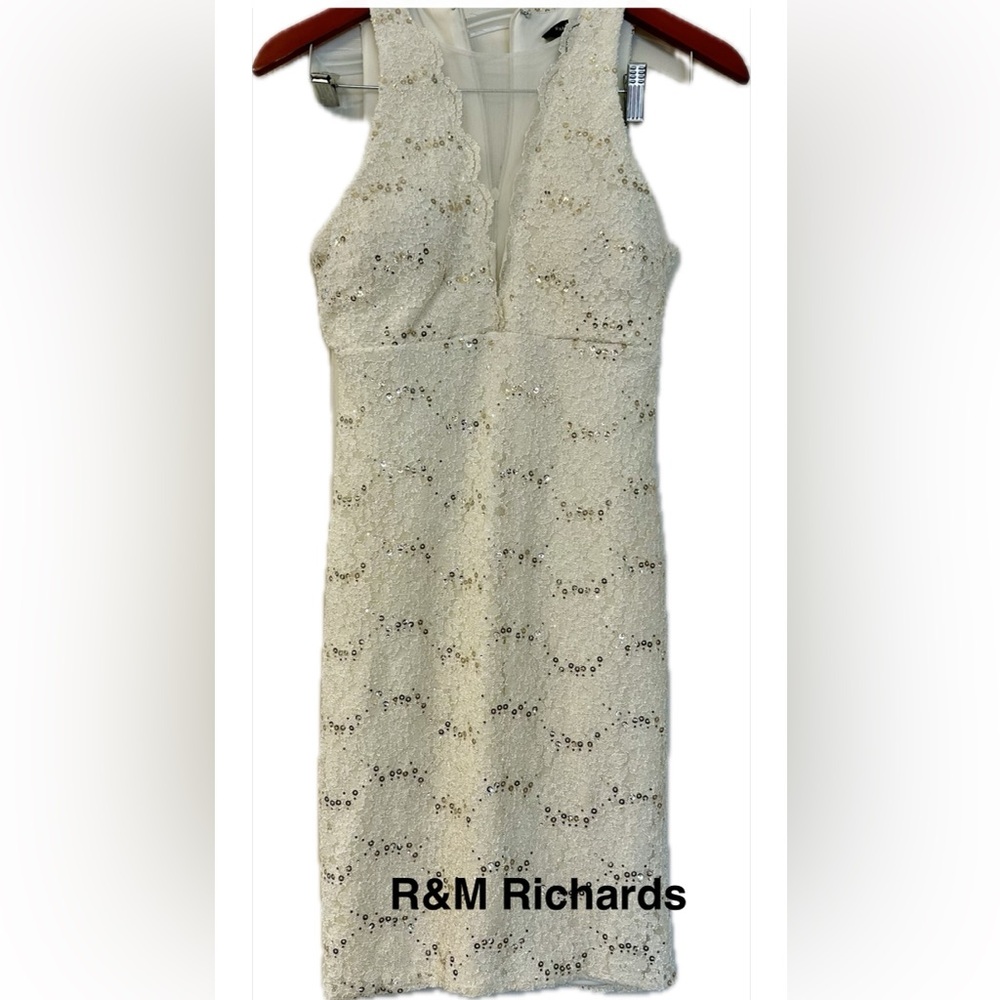 R&M Richard’s Cream Lace Embellished Women’s dress. Size 4